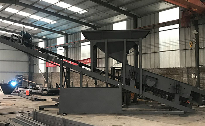 丝瓜视频黄片地址沙机产品概述：该产品比较适合河道筛沙，沙场筛沙，筛分效率高，经久耐用，不易损坏。